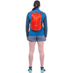 ME-006168_Tupilak_14_Vest_Pack_ME-01415_Magma_Front-4337