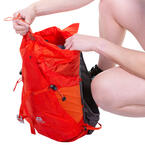 ME-006168_Tupilak_14_Vest_Pack_ME-01415_Magma_Closure-4382