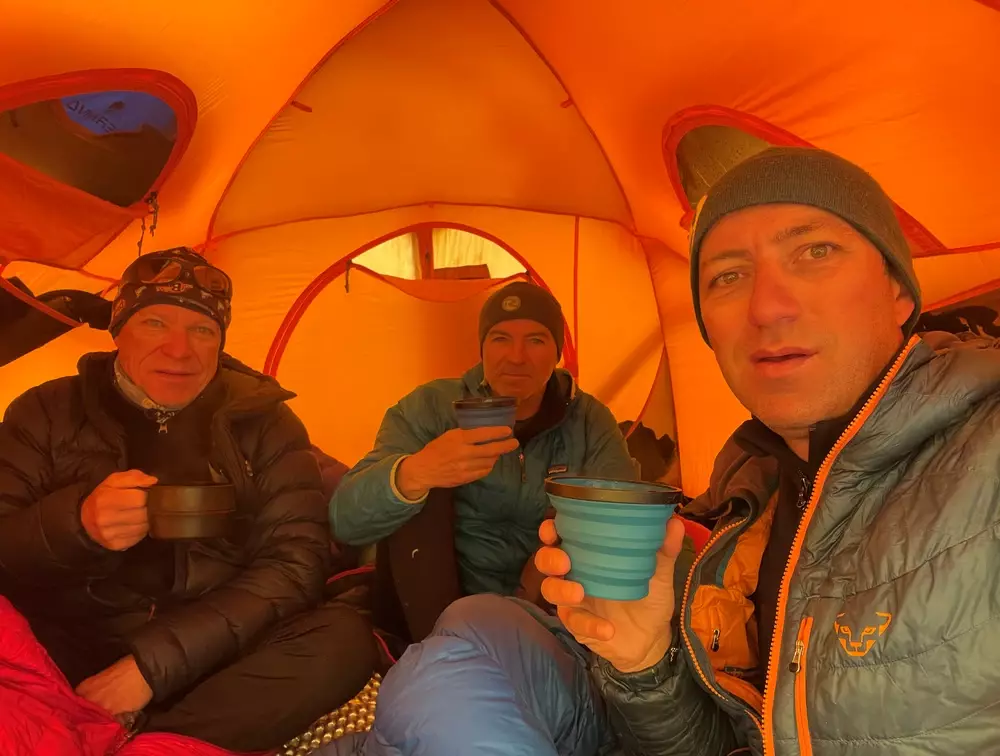 Peter, Marius a Horia