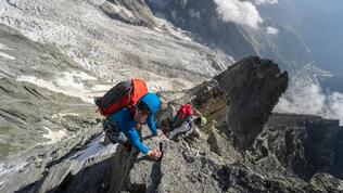 SilvanMetz_2021_Ratti-Noire-ME08-21-1919 - Large