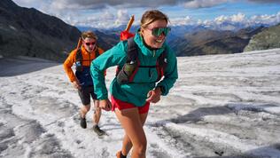 HamishFrost_2022_HF (ME Alpine Running SS22) 325_Aerotherm_Jacket - Large