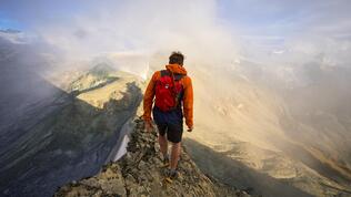 HamishFrost_2022_HF (ME Alpine Running SS22) 436 - Large