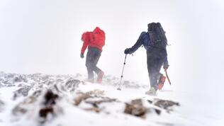 HamishFrost_2022_ME AW22 Winter Walking 218 - Large