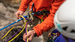 12_A.Cristini-L.Bertacco_Sasso Remenno_photo_by_E.Veronese_Climbing_Technology_HD