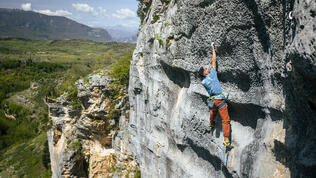 16_A.D_Addazio_Roccamorice_photo_by_F.Guerra_Climbing_Technology_HD