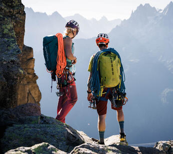 DB_9313_CLIMBING_S23_Charmonix_MaxDraeger_HiRes (2)