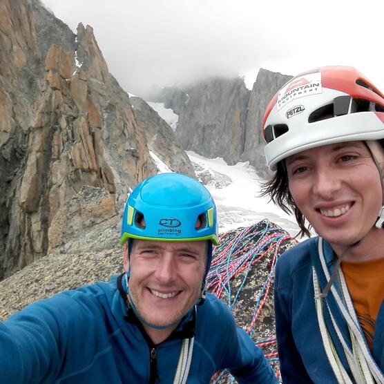 2b057989-1b0b-435c-86ba-557859949c32