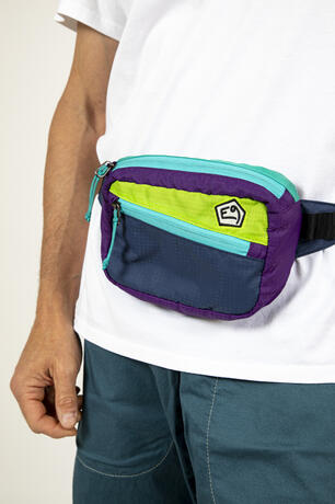 s25-acc062-kangaroo-1049