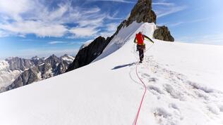 HamishFrost_2024_DSC00674 - Large_SS25.jpg