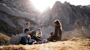 DA_6831_ONE SEASON-Seceda_SS25_Seebensee-Tajakopf_MaxDraeger_MedRes_2