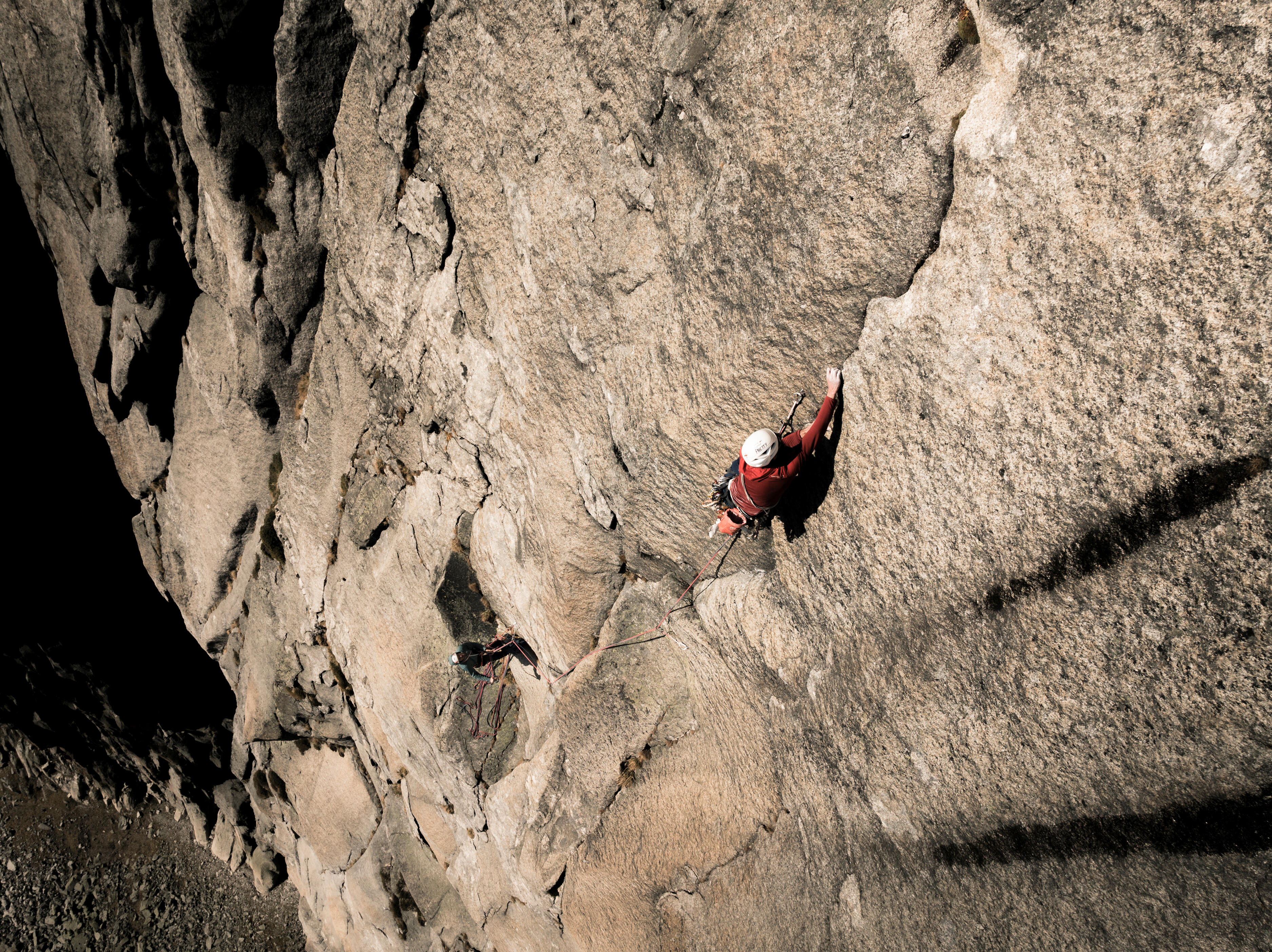 DJI_0866_Athlete-Climbing_Nacho und Mo Salbit_SS25_MaxDraeger_MedRes