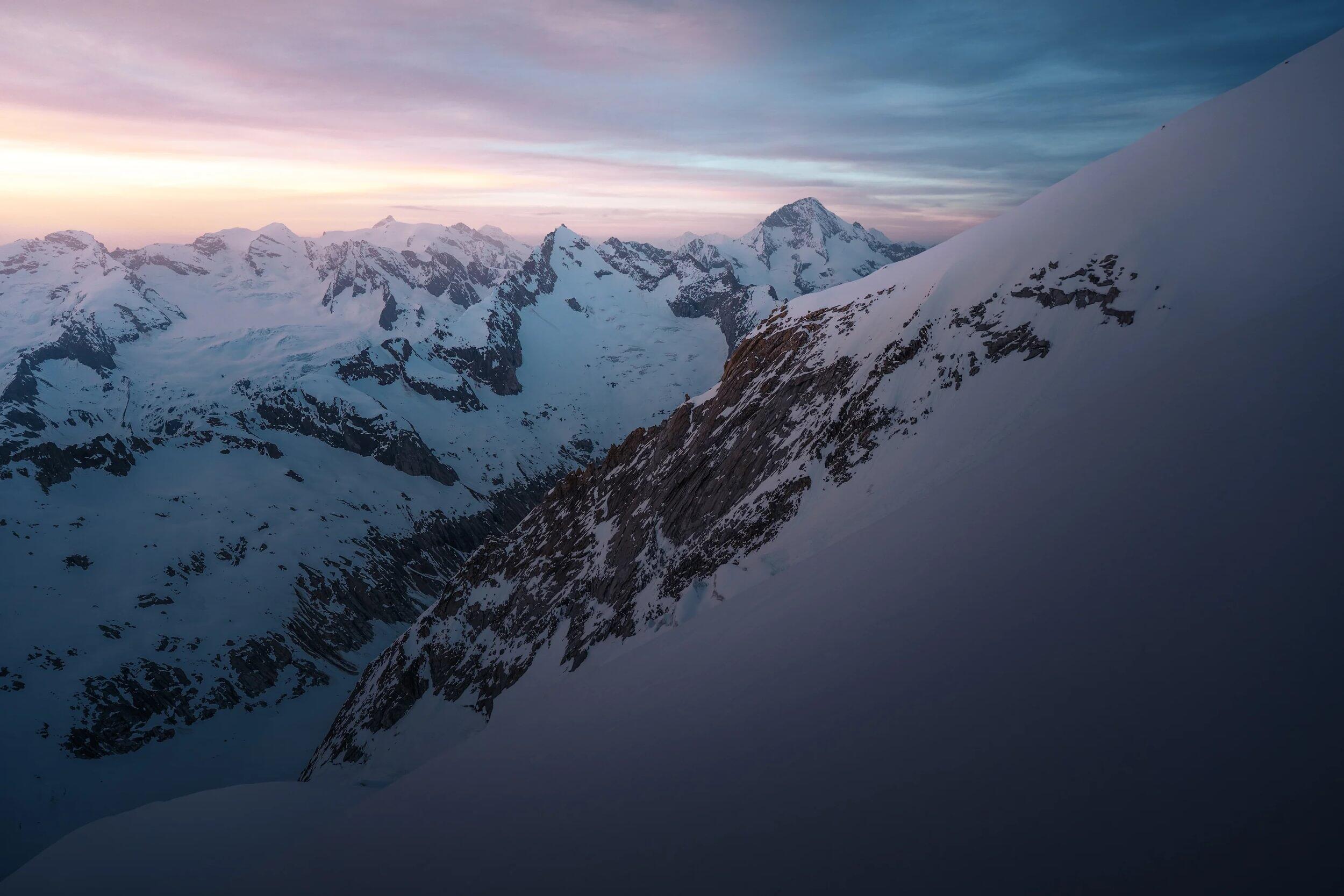 BACKGROUND-WINTER-MOUNTAINEERING_SilvanMetz_2025__DSC4042 - Large