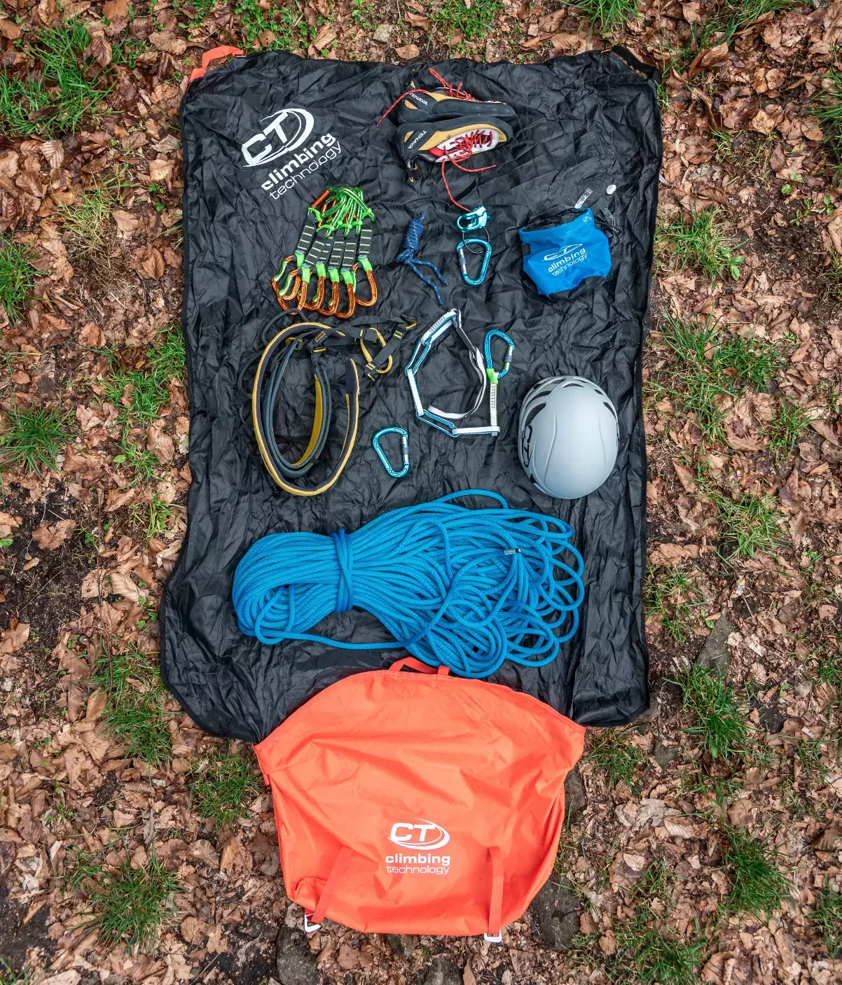 vybavení pro lezení na skále