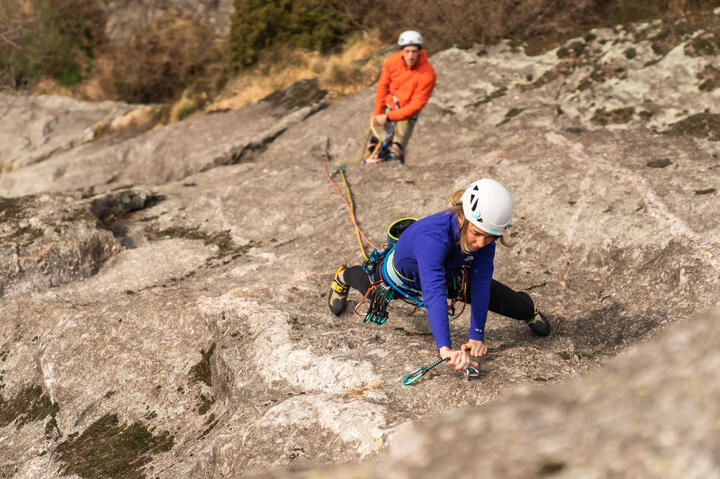 26_A.Cristini-L.Bertacco_Sasso-Remenno-Val-Masino_Italy-photo_by_E.Veronese-Climbing_Technology_MD