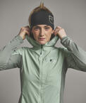 396559-88969-TRACE_HYBRID_JKT_W-D-05