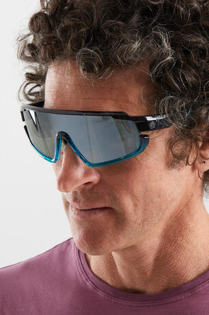 s26-sng006-william-03