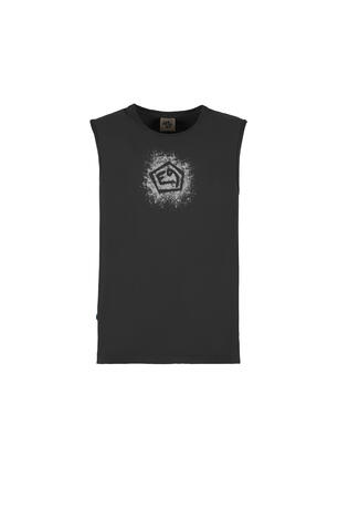 s26-ute009-spray-front-blackboard