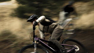 GLOVE2_DA_6668_BIKE_SS26_MaxDraeger_MedRes