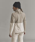 438810-60311-00401-VENET_SOFTSHELL_HOODED_JKT_W-M-04