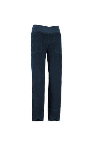fw25-dtr025-olly-front-whale.jpg