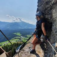 4bd40d26-c548-4346-bd4b-56032e7f231c